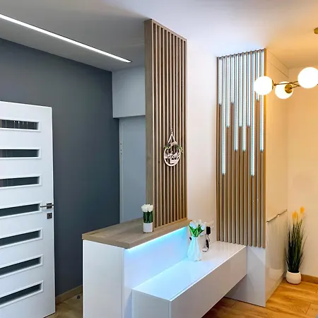 Irisz Hillside דירה *