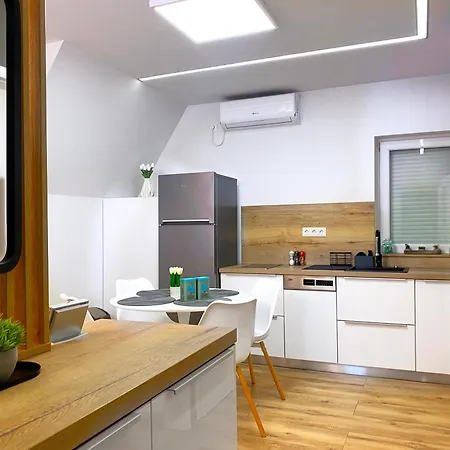 Irisz Hillside זלקרוס